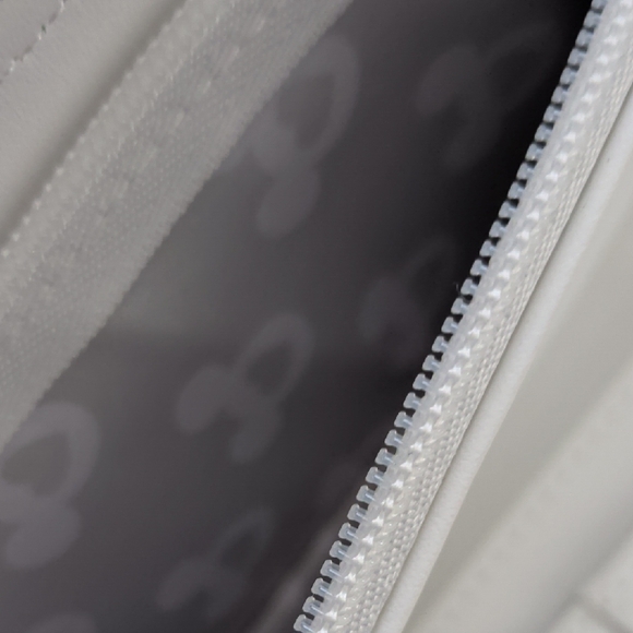 Loungefly White Sequin Bow Kids Wallet - Picture 4 of 4